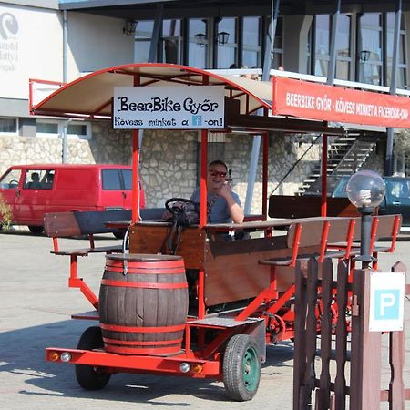 Amstel Hattyú Panzió -Érintésmentes bejelentkezés Győr Exterior foto