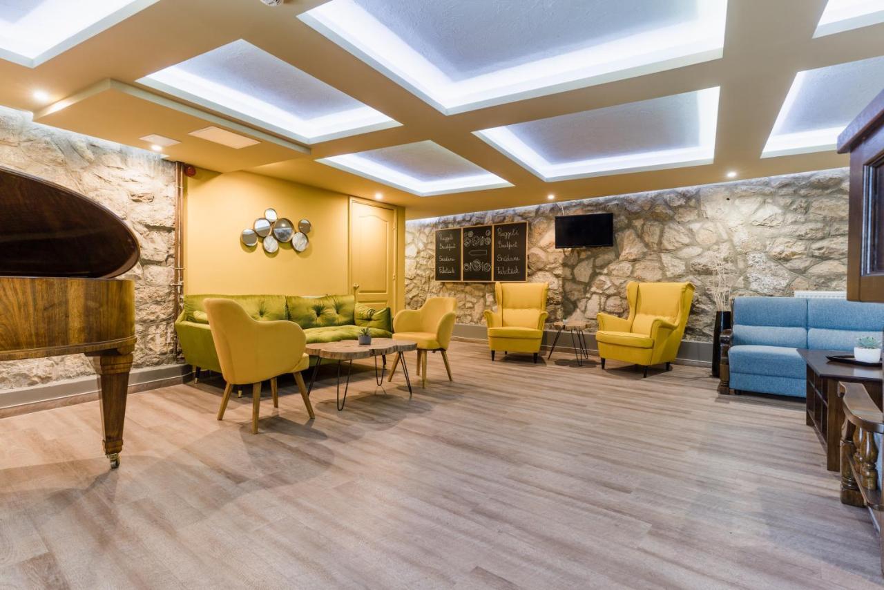 Amstel Hattyú Panzió -Érintésmentes bejelentkezés Győr Exterior foto
